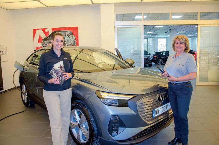 Automobile : DES FEMMES EN PREMIÈRE LIGNE